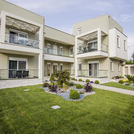 Armonia Resort Ofrinion Exterior photo