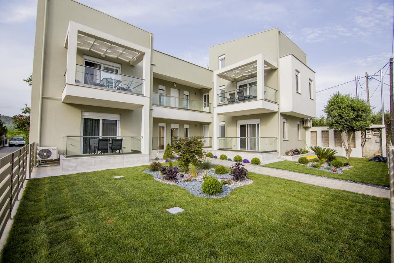 Armonia Resort Ofrinion Exterior photo