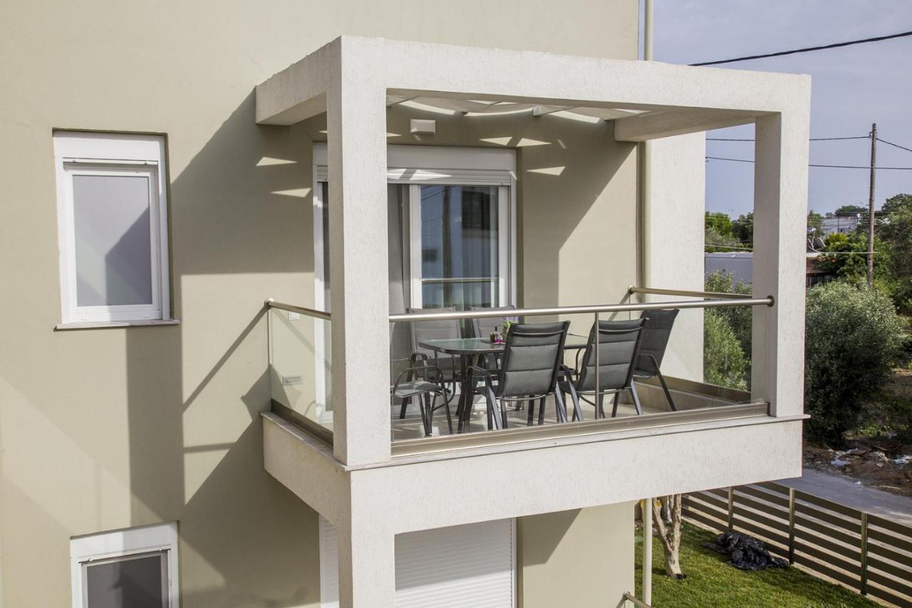 Armonia Resort Ofrinion Exterior photo