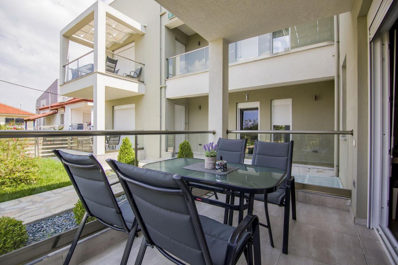 Armonia Resort Ofrinion Exterior photo